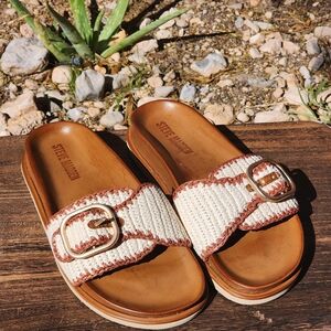 Steve Madden Memphis Women’s White Woven Cognac Multi Slide Sandals Size 7.5
